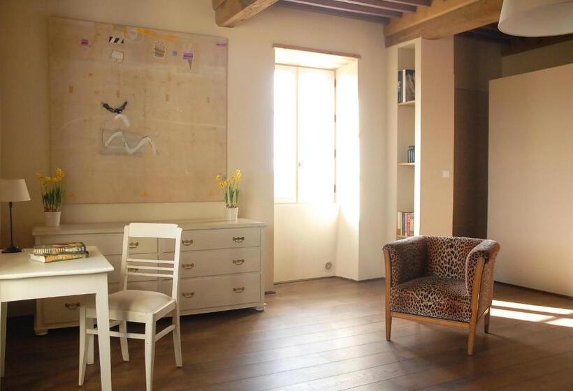 Номер Стандарт Вид на Горы, La Maison De Bazugues