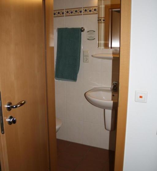 חדר סטנדרט, Weingut Goeres