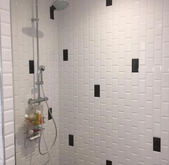 패밀리 룸, Le Petit Château Des Cedres