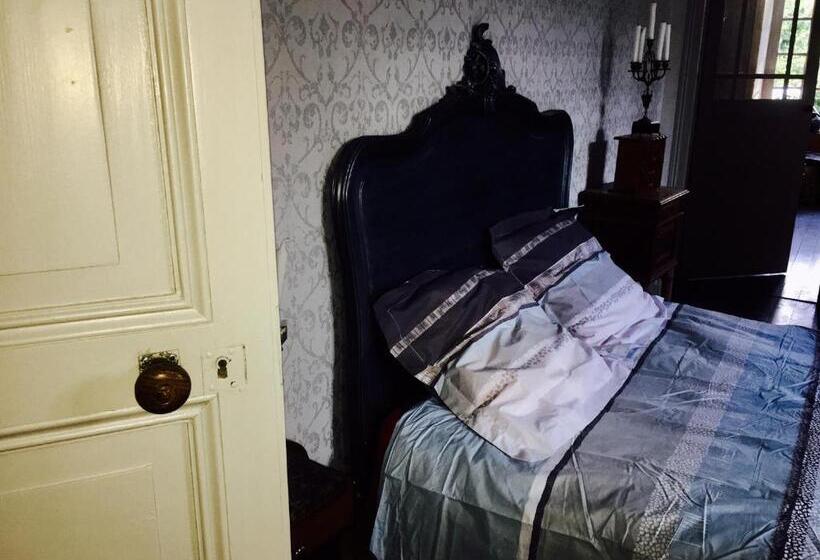 패밀리 룸, Le Petit Château Des Cedres