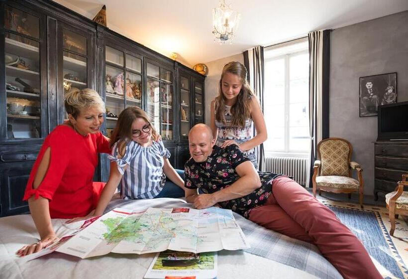 패밀리 룸, Le Petit Château Des Cedres