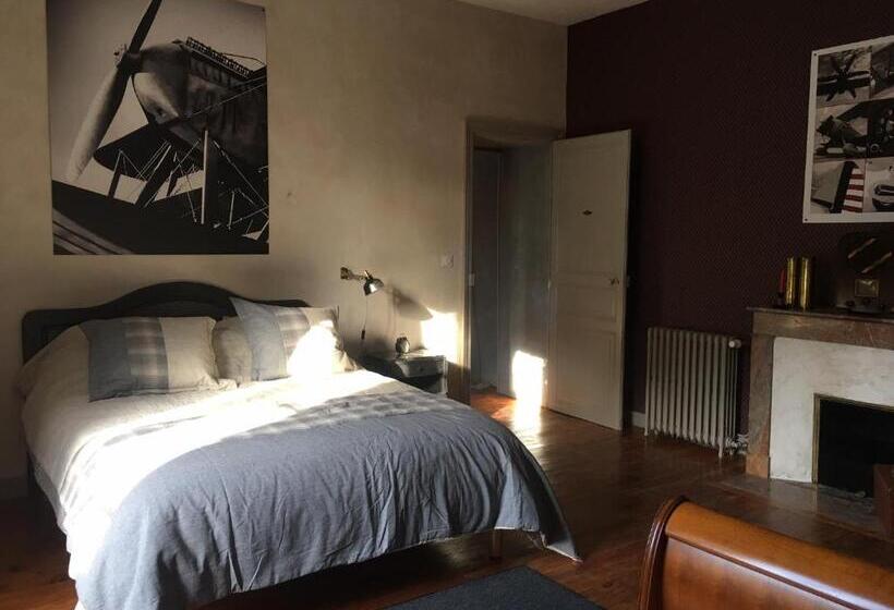 컴포트 룸, Le Petit Château Des Cedres