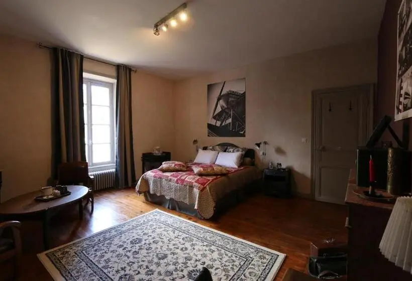 コンフォートルーム, Le Petit Château Des Cedres