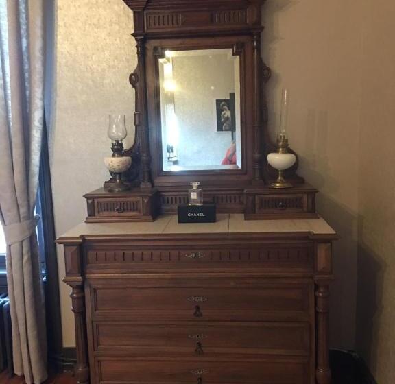 스탠다드 룸 킹사이즈 침대, Le Petit Château Des Cedres