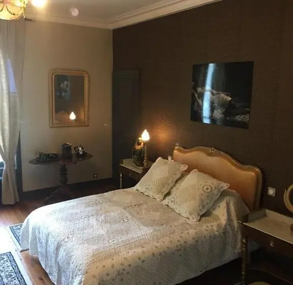 キングサイズベッドのデラックスルーム, Le Petit Château Des Cedres