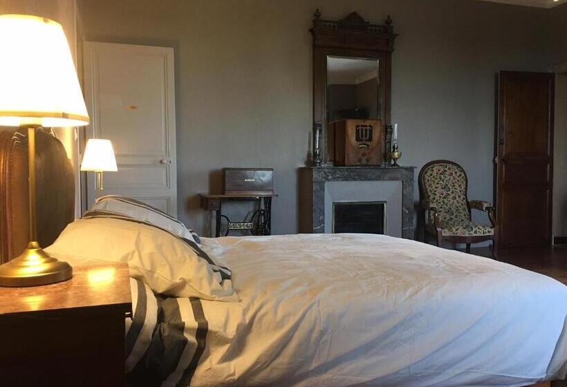 Семейный Номер Deluxe, Le Petit Château Des Cedres