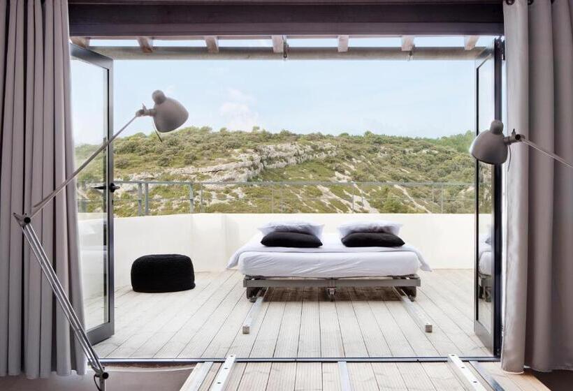 スーペリアールーム, Metafort