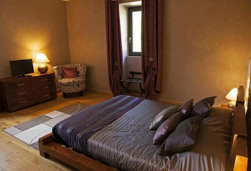 基本间, Le Mas De Baume