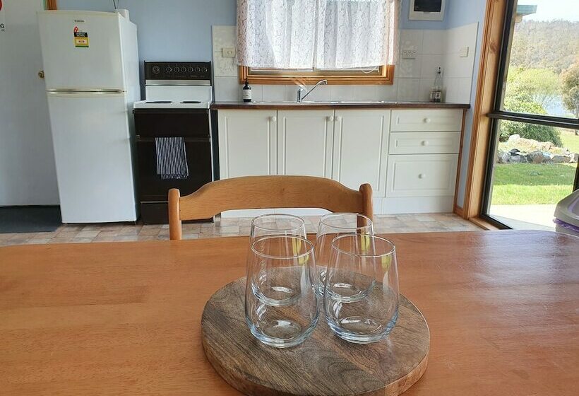 كابينة, Lake Yalleena Nature Retreat