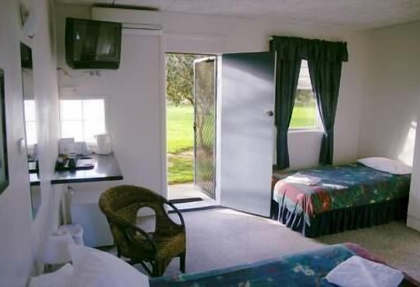 Номер Стандартный Кровать Куин, Jugiong Motor Inn