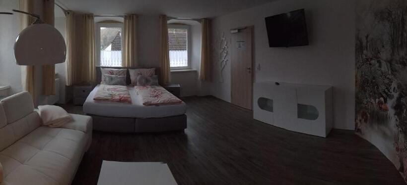 프리미엄 4인룸, Gästehaus Café Frank