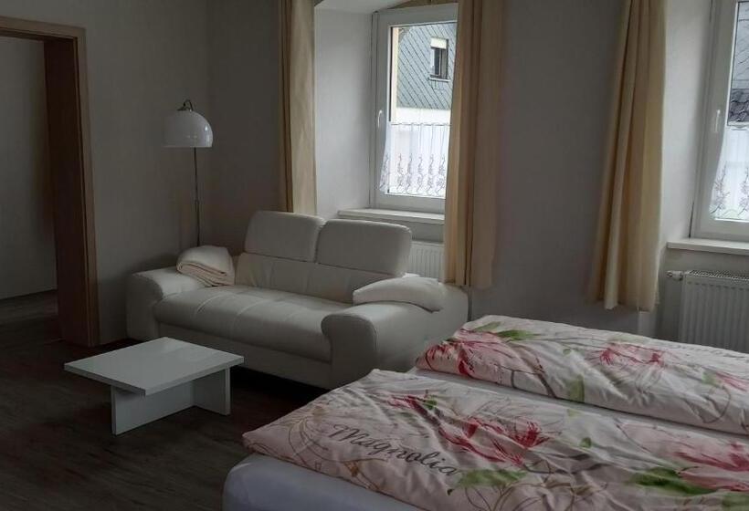 프리미엄 4인룸, Gästehaus Café Frank