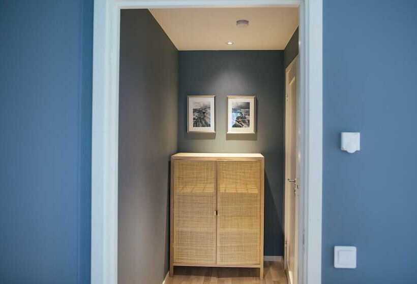 חדר דלוקס נוף לים, Johanna S