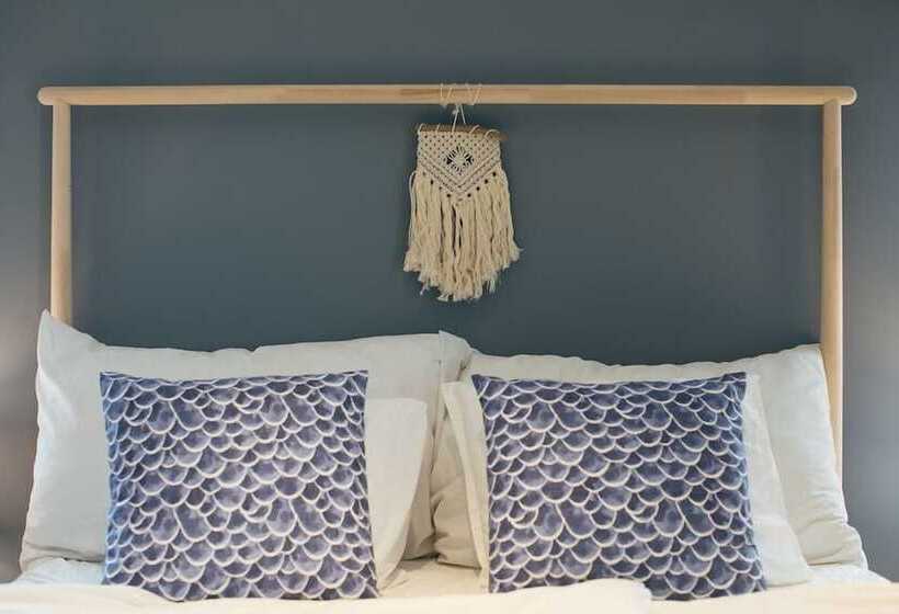 חדר דלוקס נוף לים, Johanna S