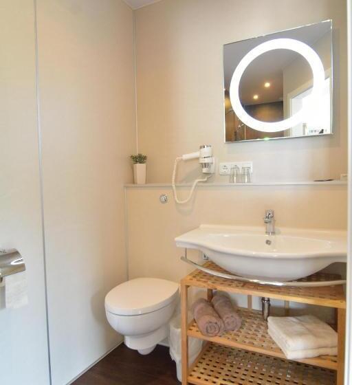 Comfort room with balcony, Restaurant Weingut Kapellenhof