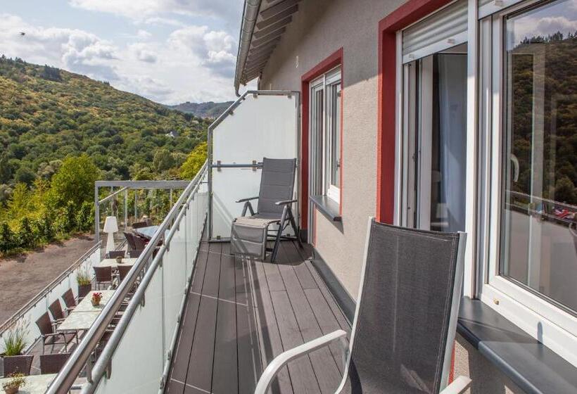 Comfort room with balcony, Restaurant Weingut Kapellenhof