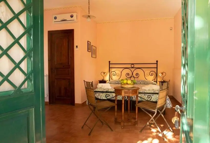 スタンダードトリプルルーム, Agriturismo San Leonardello