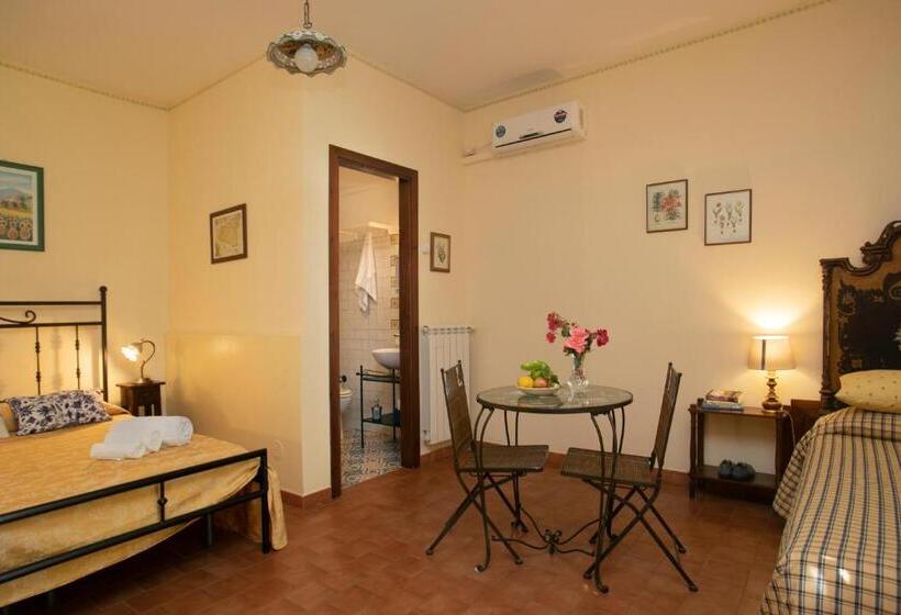 غرفة قياسية ثلاثية, Agriturismo San Leonardello