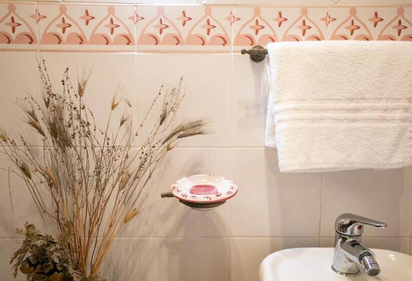 غرفة إقتصادية, Agriturismo San Leonardello