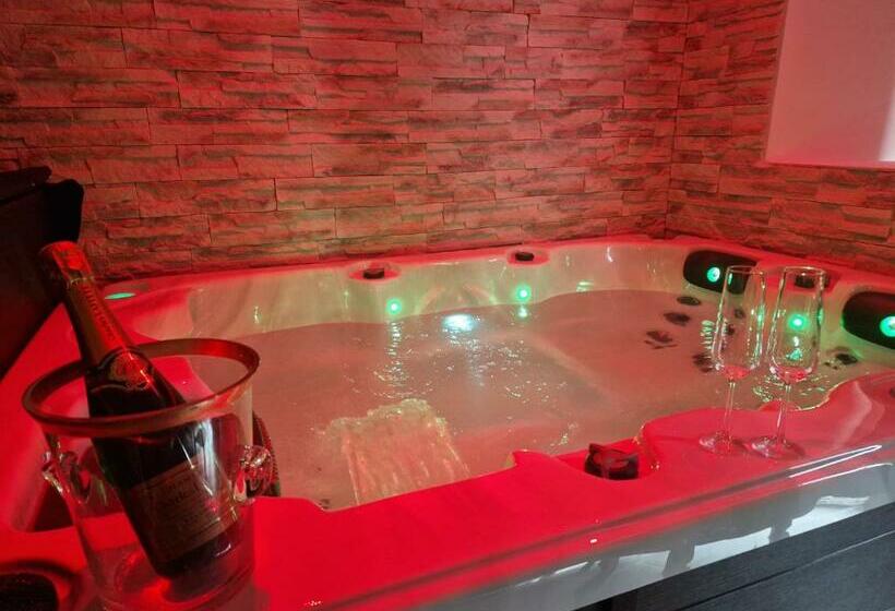 Люкс с гидромассажем, Au Fer à Cheval