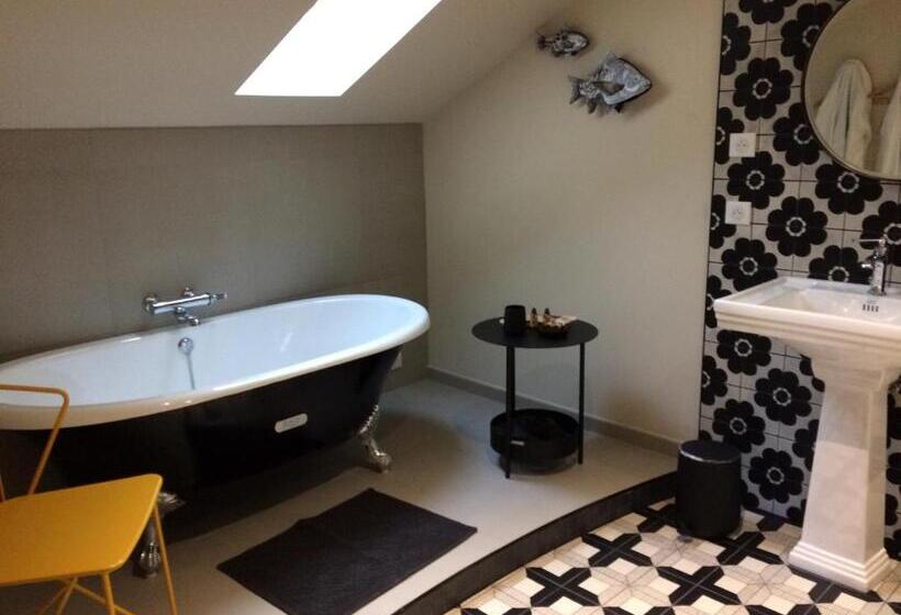 חדר קומפורט לשלושה, Le Domaine De Dony