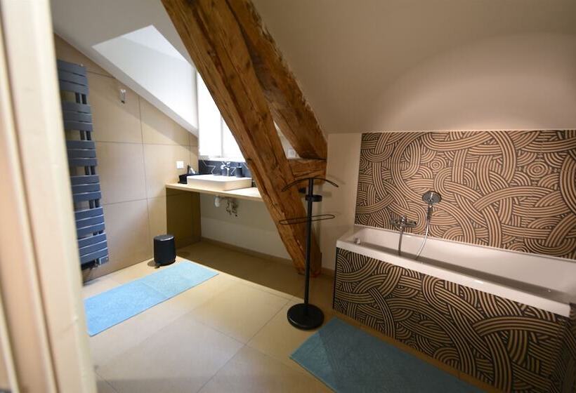 סוויטה דלוקס, Le Domaine De Dony