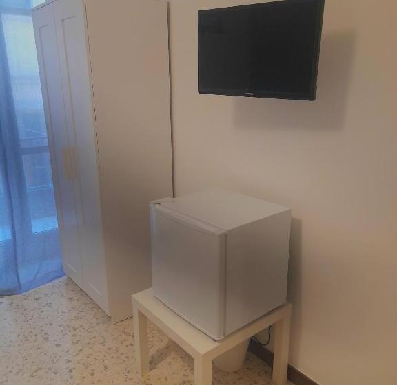 اتاق استاندارد سه تخته با سرویس بهداشتی مشترک, B&b Resto Al Sud