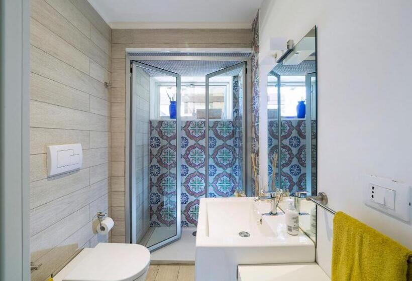 شقة غرفة واحدة مزودة بتراس, Isola Bella Infinity Suites