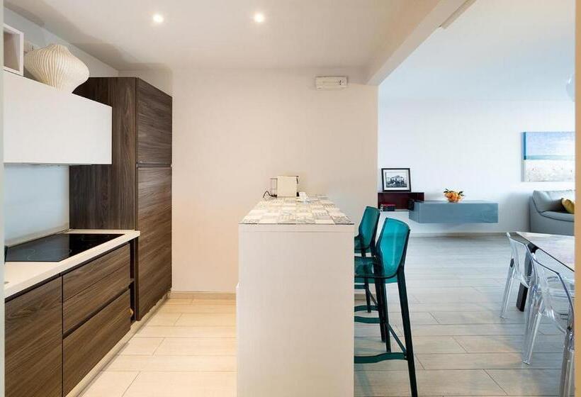 شقة غرفة واحدة مطلة على البحر, Isola Bella Infinity Suites