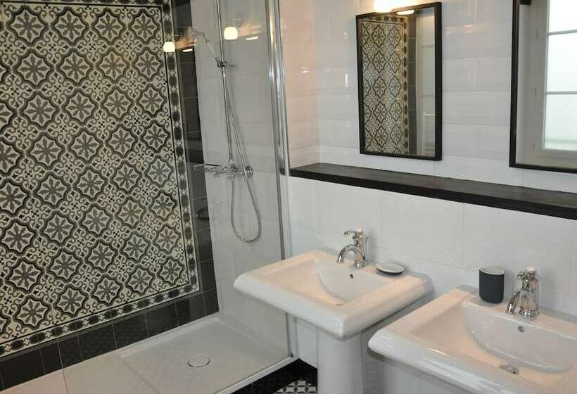 منزل غرفة نوم واحدة, Chateau La France