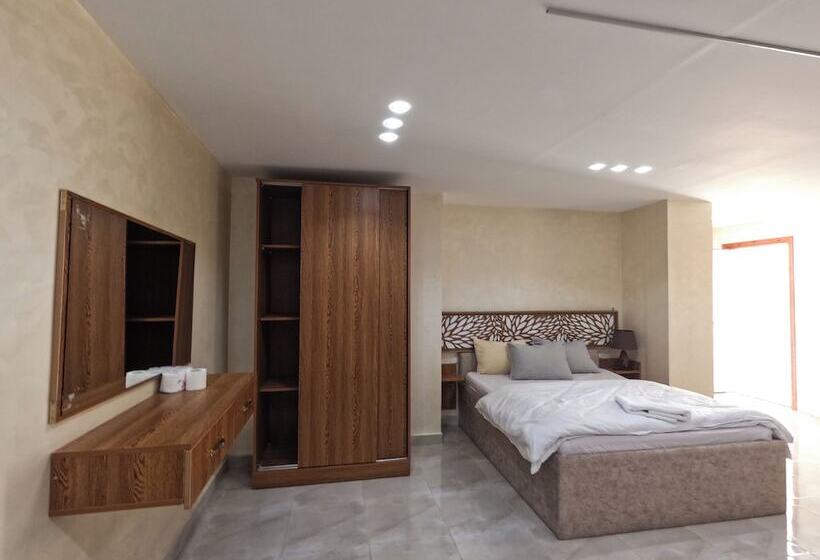 اتاق خانوادگی, Pyramids Height Hotel & Pyramids Master Scene Rooftop