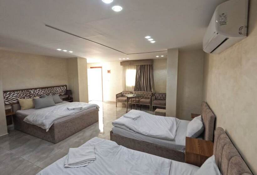 اتاق خانوادگی, Pyramids Height Hotel & Pyramids Master Scene Rooftop