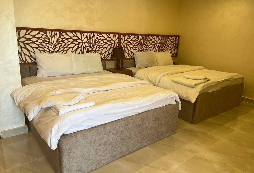 اتاق خانوادگی, Pyramids Height Hotel & Pyramids Master Scene Rooftop