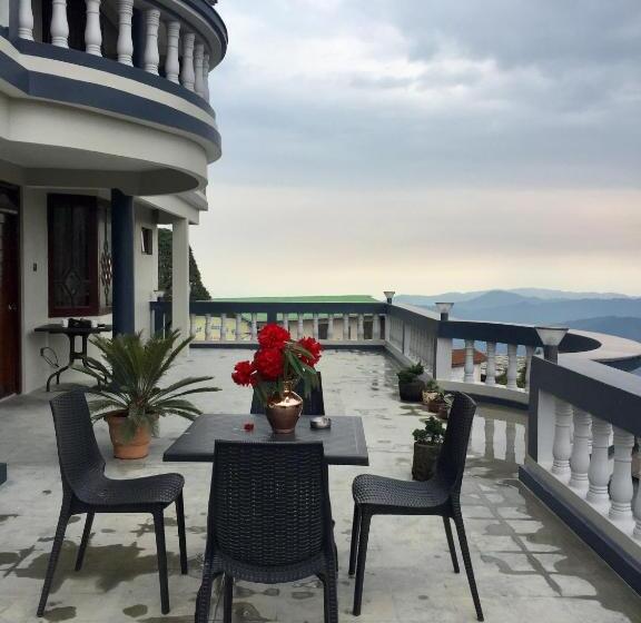 اتاق سوپریور سه تخته, The Rope Resorts