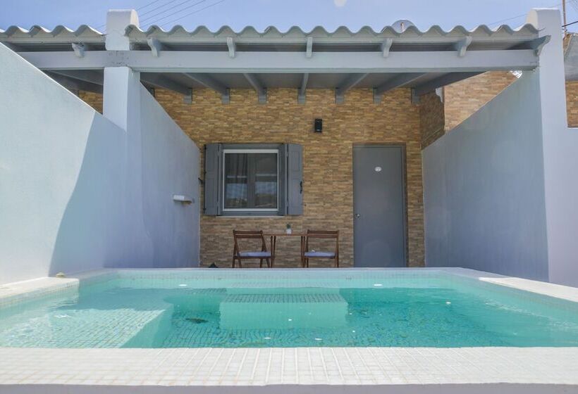 اتاق لوکس با چشم‌انداز دریا, Avgerinos Deluxe Rooms
