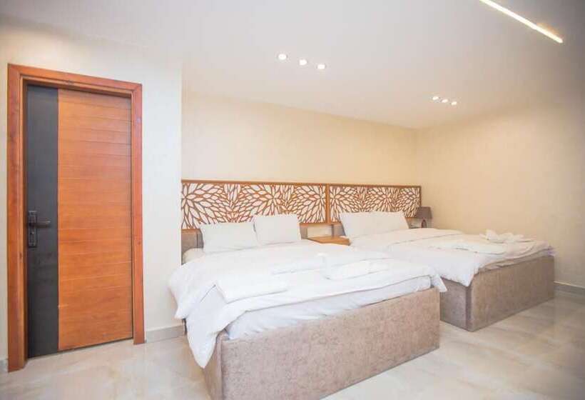 اتاق خانوادگی, Pyramids Height Hotel & Pyramids Master Scene Rooftop