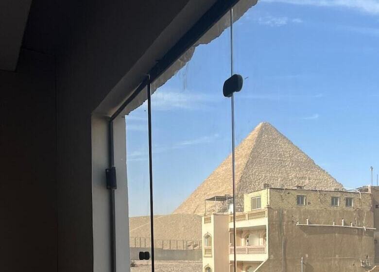 استودیو خانوادگی, Pyramids Height Hotel & Pyramids Master Scene Rooftop