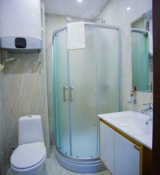 اتاق استاندارد یک نفره, Ayni