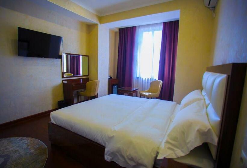 اتاق استاندارد یک نفره, Ayni