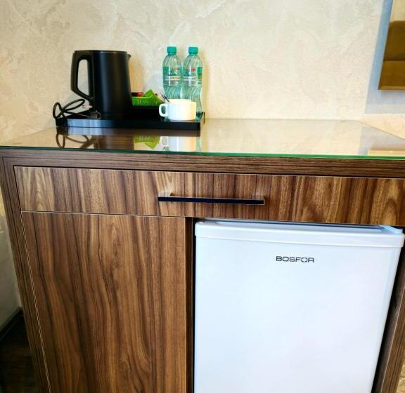 اتاق لوکس, Ayni