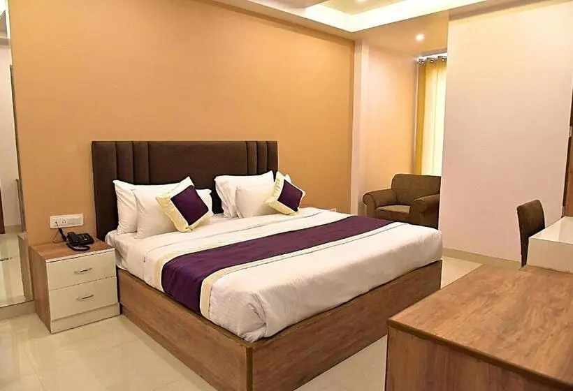 اتاق لوکس با تخت بزرگ, Siddharsh Heritage