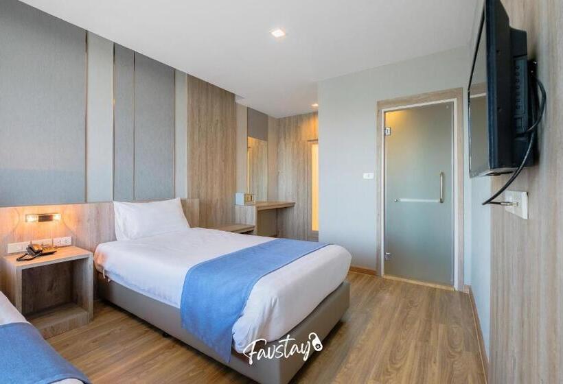 سوییت جونیور, So Boutique Jomtien Beach Pattaya