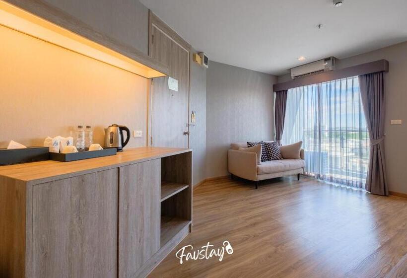 سوییت جونیور, So Boutique Jomtien Beach Pattaya