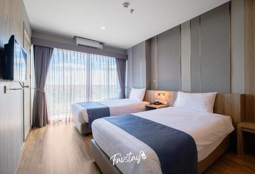 سوییت جونیور, So Boutique Jomtien Beach Pattaya