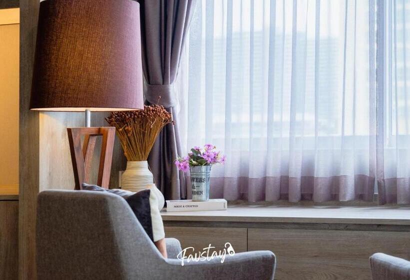 سوییت اجرایی, So Boutique Jomtien Beach Pattaya