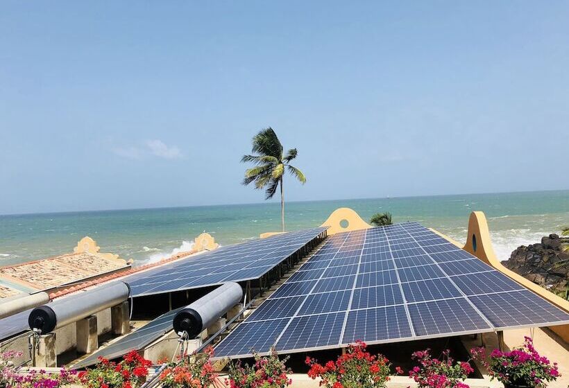 Suite Adaptată pentru Discapacitaţi, Thaproban Pavilion Waves Unawatuna