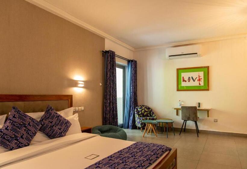 اتاق لوکس, Le Karé ébène