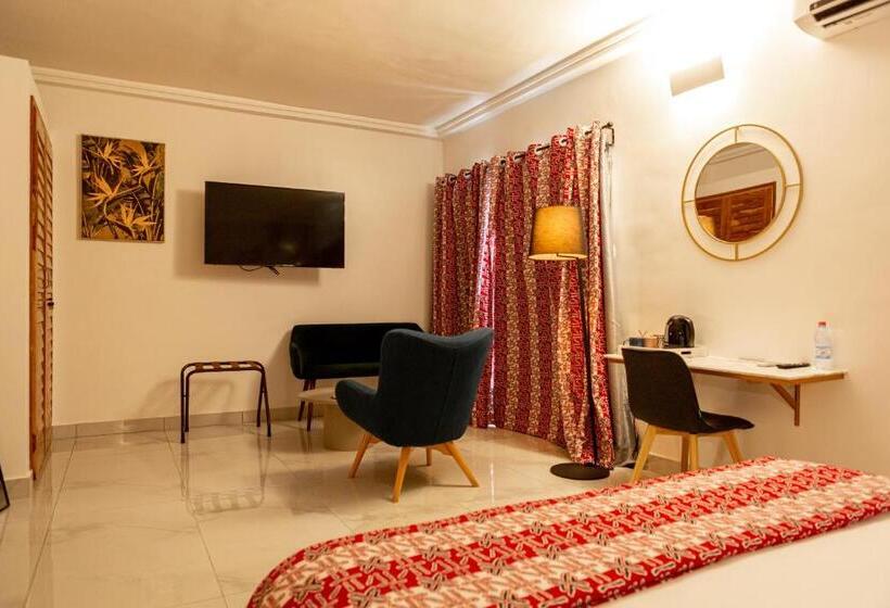 سوییت, Le Karé ébène