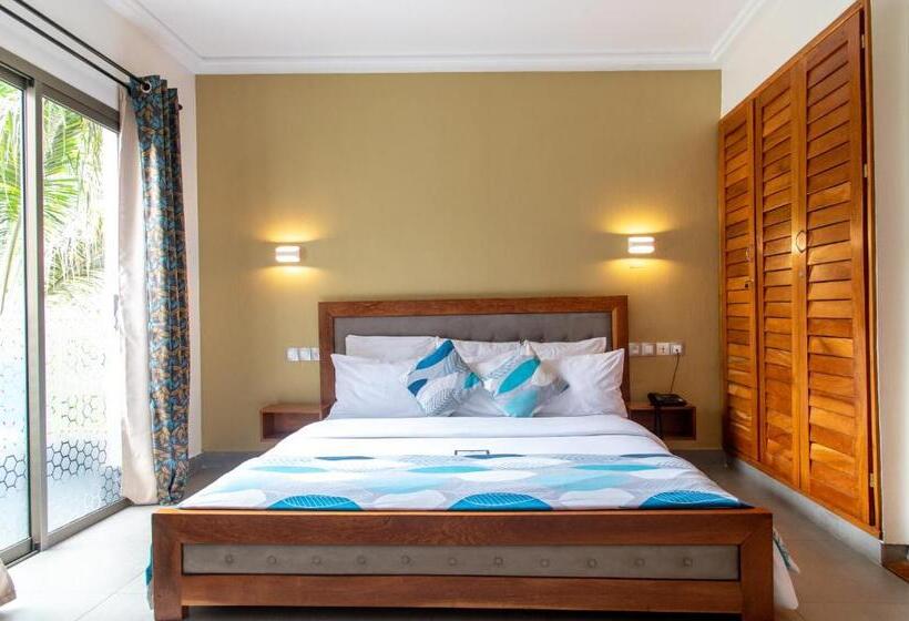 سوییت لوکس, Le Karé ébène