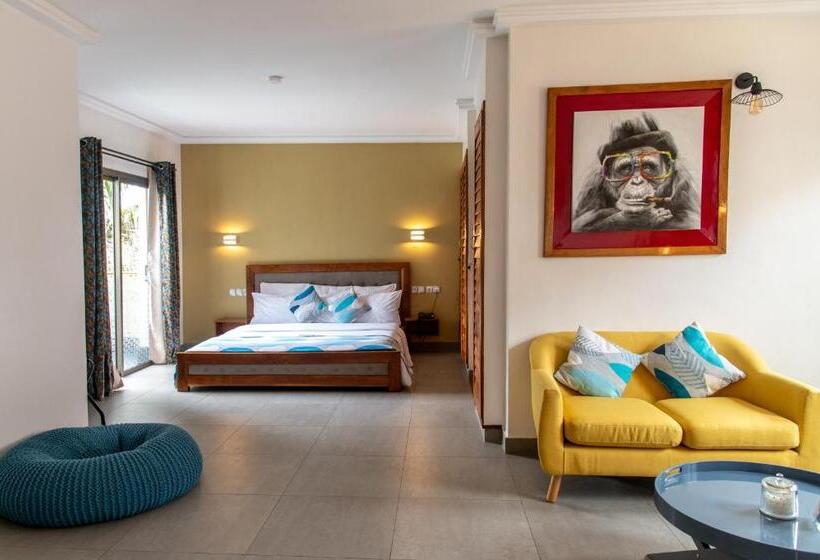 سوییت لوکس, Le Karé ébène